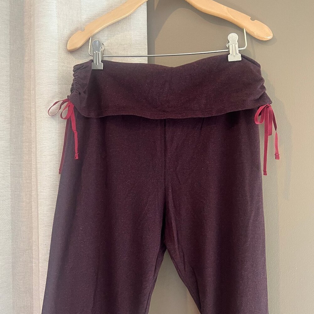 Women's Victoria Sport Burgundy/Wine Leggings, Super soft, Size Large